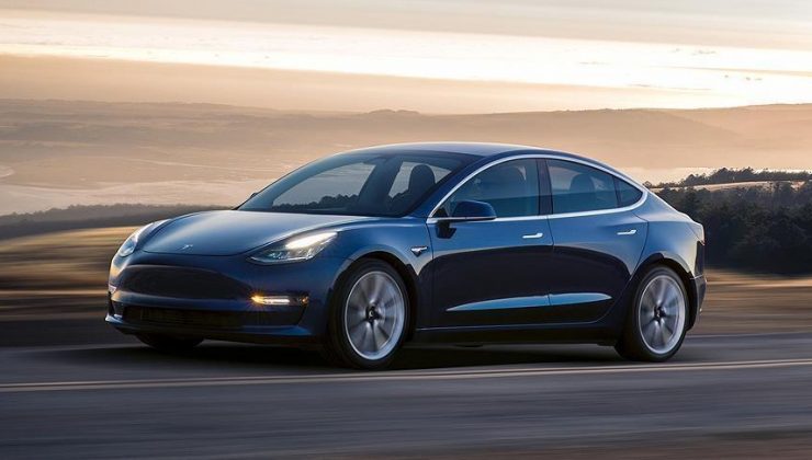 Tesla’yı yazılım hatası vurdu! Araçlarını geri çağırıyor