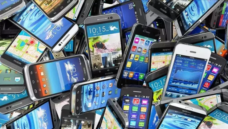 Geleceğin Cep Telefonu Teknolojileri: İleriye Doğru Bir Bakış